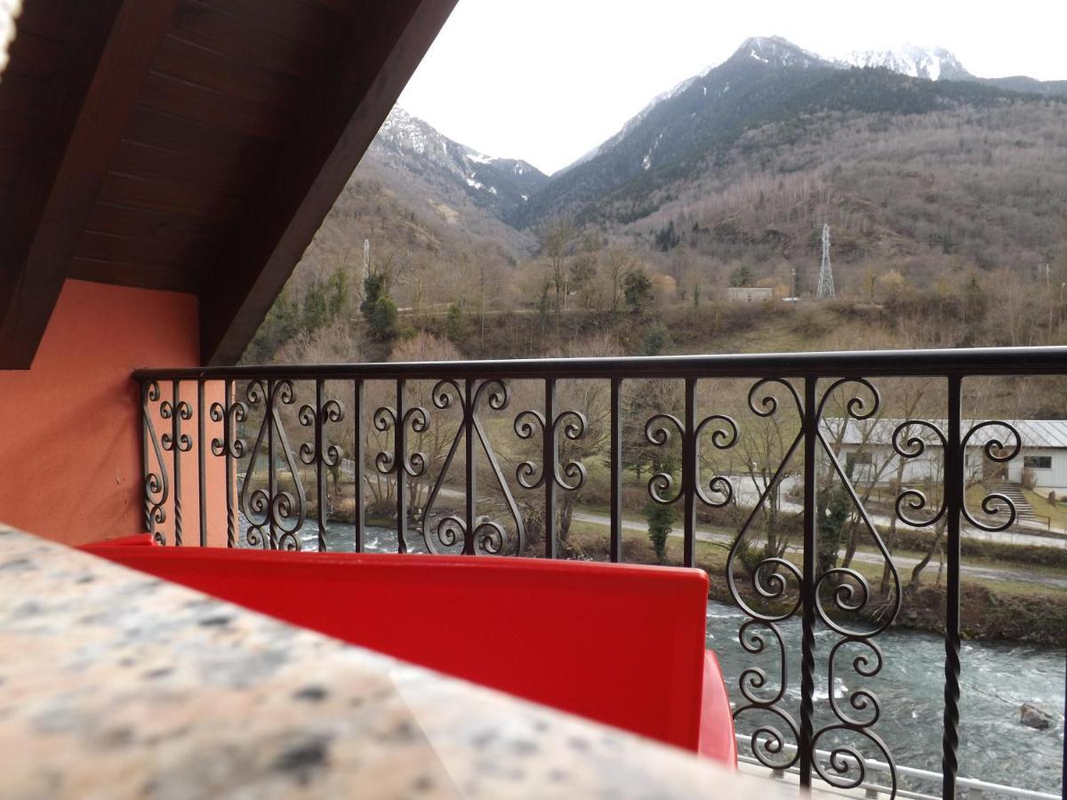 Hotel Shadows Bosost  Exterior foto